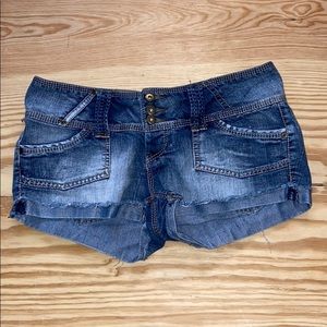 EUC MUDD button up shorts size 7 🌟✨💫